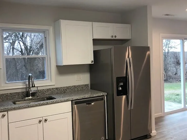 9104 Cooper Dr — Photo 12