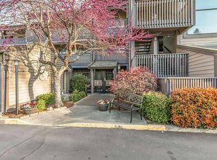 115 Rogue River Hwy APT 302, Grants Pass, OR 97527