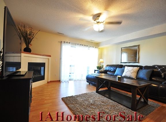 Living Room/ gas fire place/ new flooring