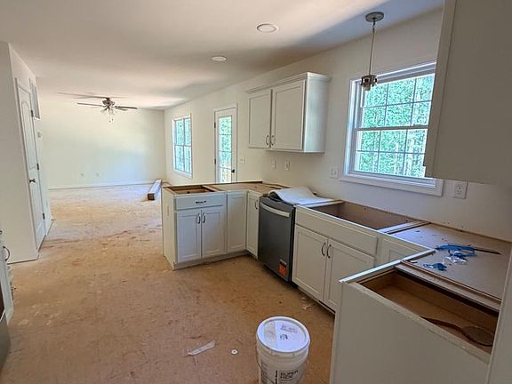 3rd image of 12281 Autumn Ridge Ln