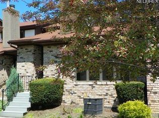 22528 Center Ridge Rd #B, Rocky River, OH 44116