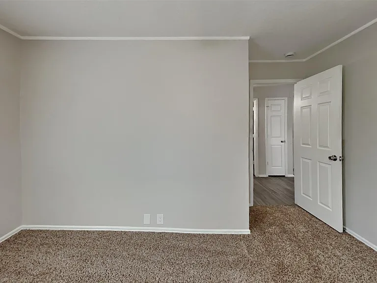 18706 Woodglen Shadows Dr — Photo 29