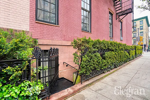 Rented by (Legacy) Elegran | media 15