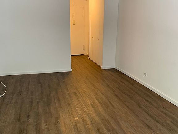 3rd image of 330 E 46th St APT 1G