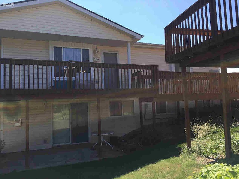 2nd image of 9531 Overlook Ct