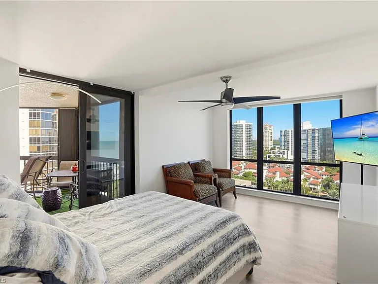 4551 Gulf Shore Blvd N #1500 — Photo 26