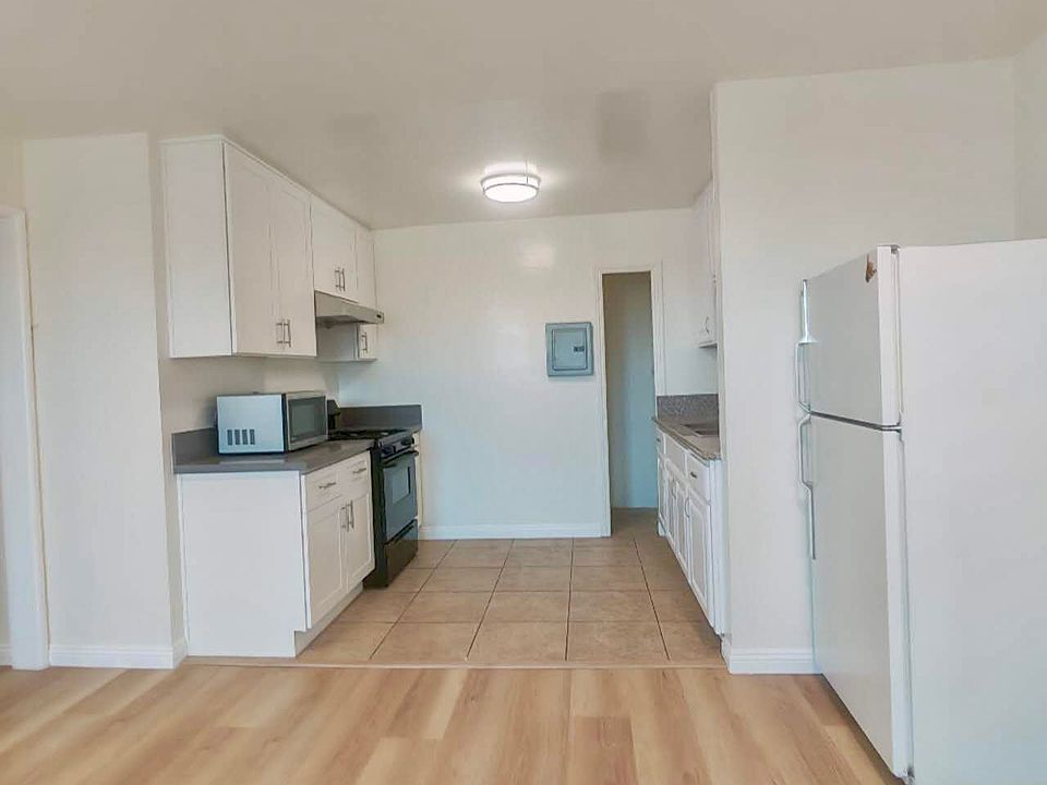 1st image of 505 N Marengo Ave APT 6
