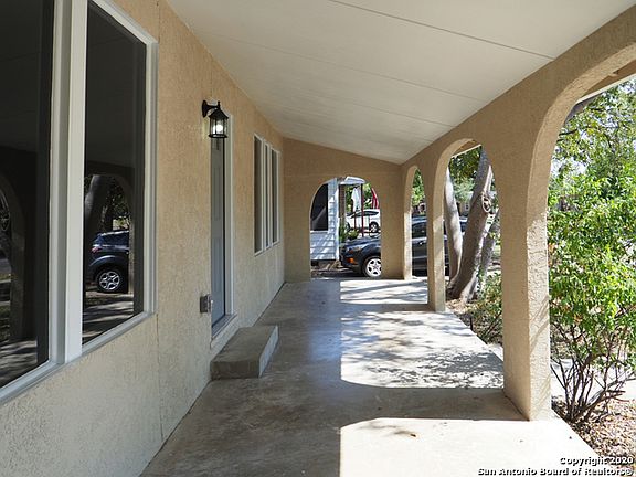 3rd image of 2131 Texas Ave
