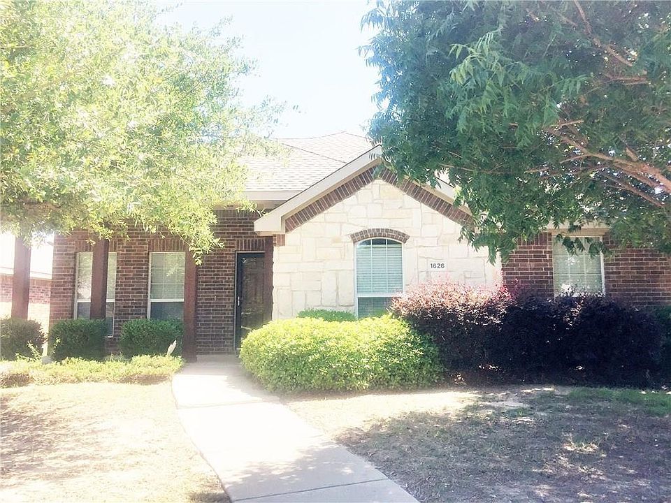1st image of 1626 Summerfield Dr