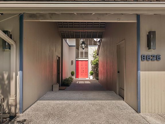 2nd image of 8626 NE 21st Pl