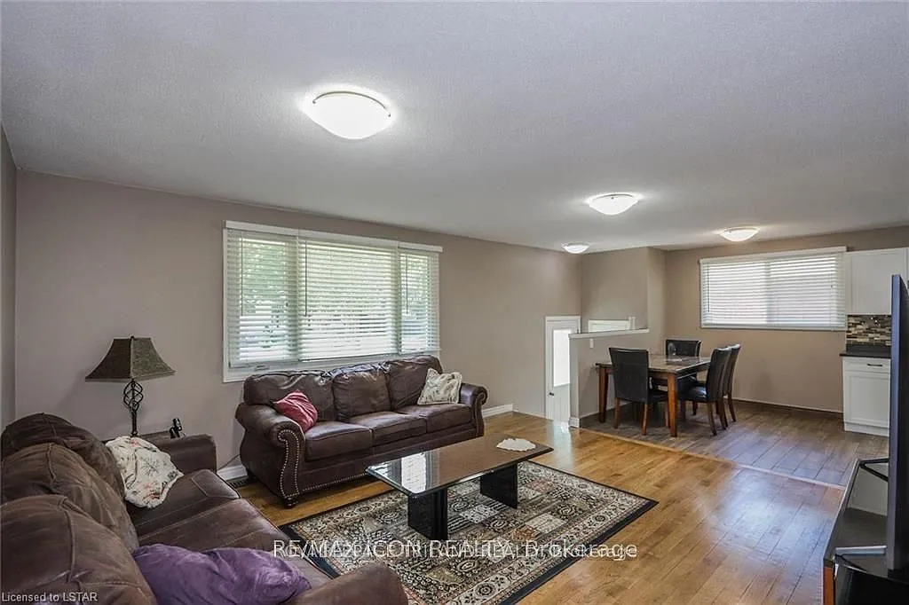 3 bed, $2,200 — Photo 3