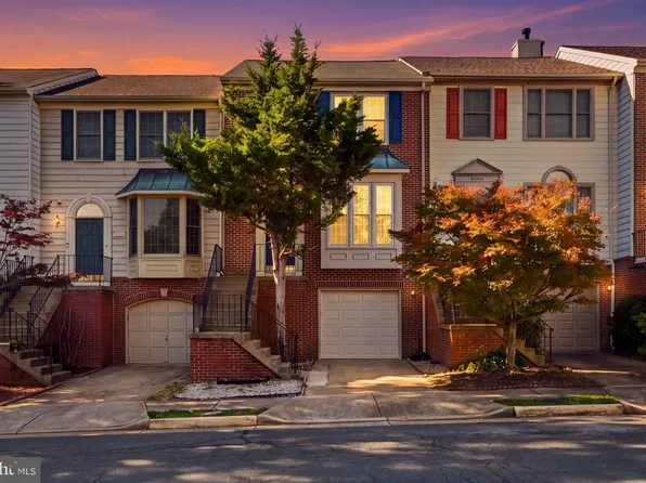 46879 Rabbitrun Ter, Sterling, VA 20164