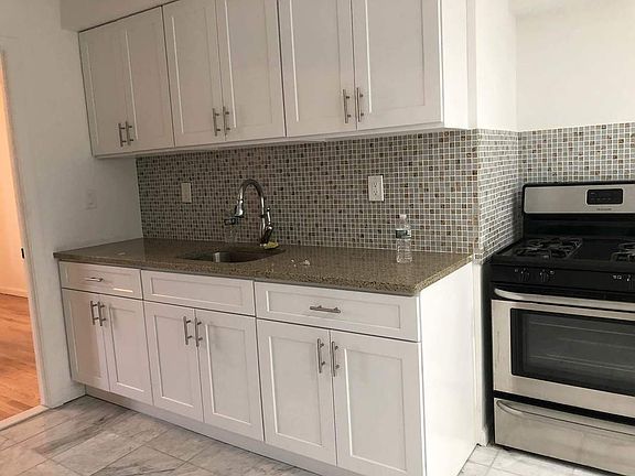 2nd image of 2510 23rd Ave APT 2