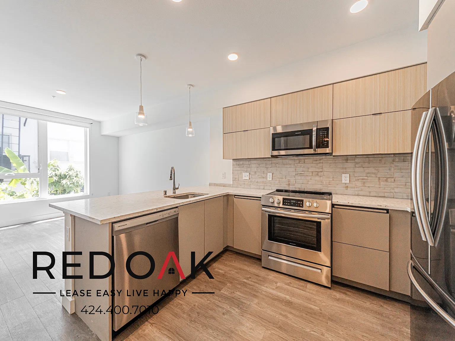 Fantastic One Bedroom with Open Floor Plan, Amenities, In-Unit W/D, and Available Parking ~ Near ... — Photo 1