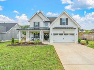 137 Forest Creek Pkwy, Oak Ridge, TN 37830