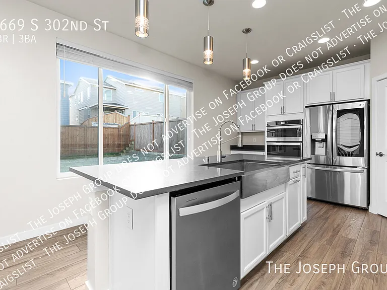 5669 S 302nd St — Photo 13