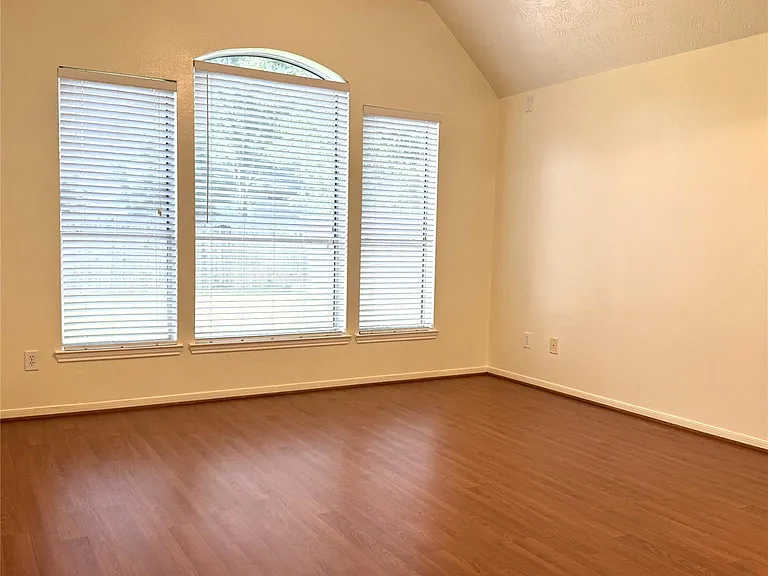 10023 Hickory Trail Ln — Photo 11