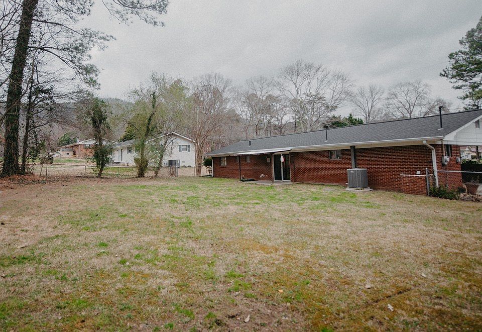 1101 Cavender Dr Dalton GA Zillow