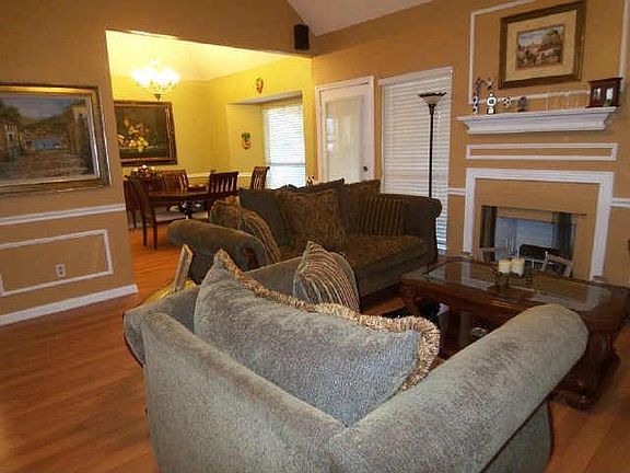 4th image of 6016 Heatherglen Dr
