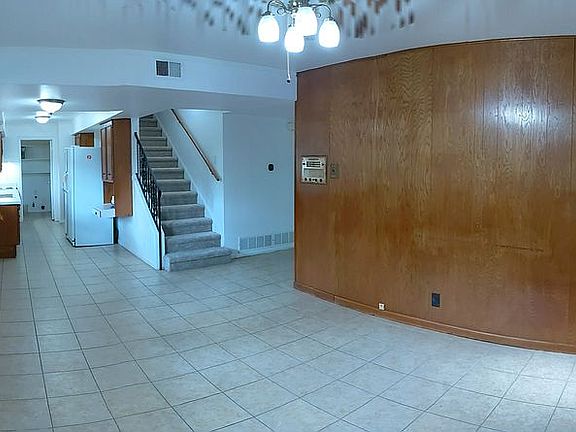 4th image of 3509 Bangor Ct E
