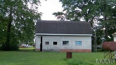 2nd image of 1612 N Road St
