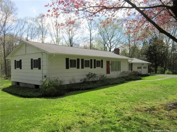 162 Rimmon Rd, Woodbridge, CT 06525