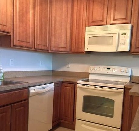 5th image of 2885 Pease Dr APT 215
