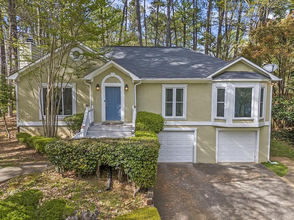 1st image of 135 Radford Cir SW