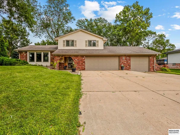 641 S 217th St, Elkhorn, NE 68022