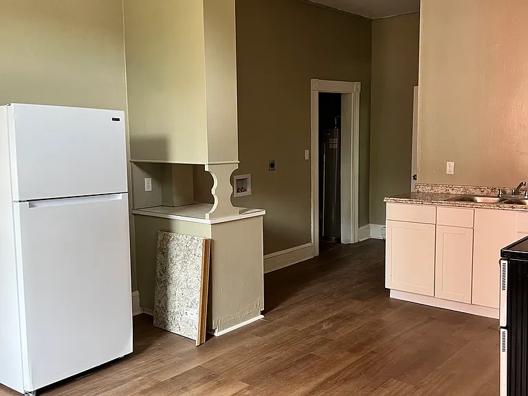 256 Columbia St #2 — Photo 5