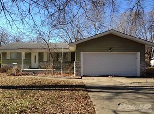 1927 S Bruce Ave, Springfield, MO 65804