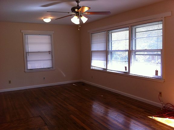 2nd image of 886 Birch St