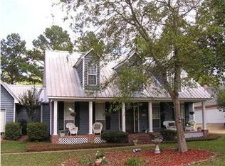 810 Oak Trl, Canton, MS 39046