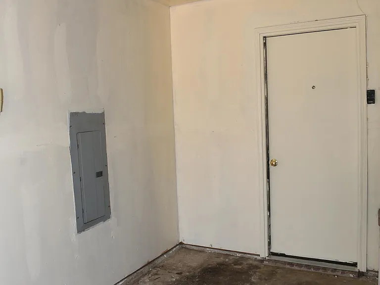 7305 Maplewood Dr — Photo 119