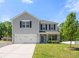 2629 Buckhorn Dr, Randleman, NC 27317