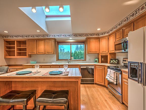 5th image of 9921 52nd St SE