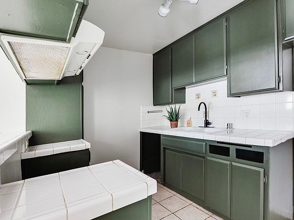 4th image of 6255 Woodman Ave APT 107