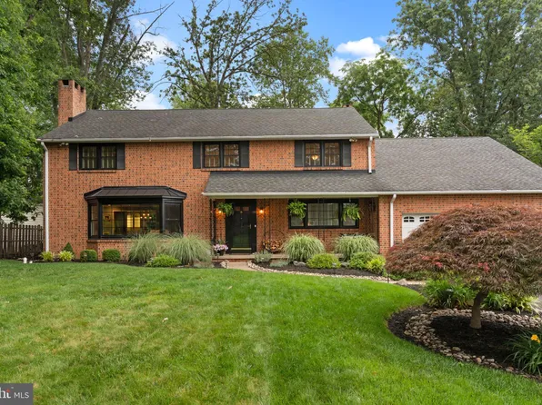 4 Keats Rd, Yardley, PA 19067