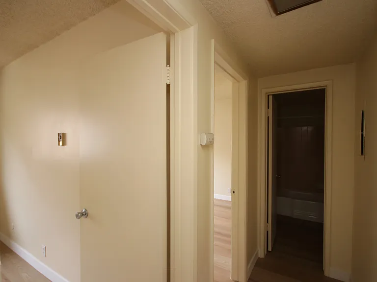 104 N 2nd St #D — Photo 9