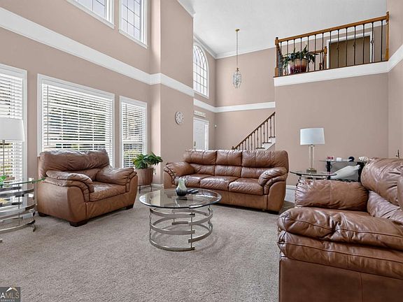5th image of 3607 Tree View Dr