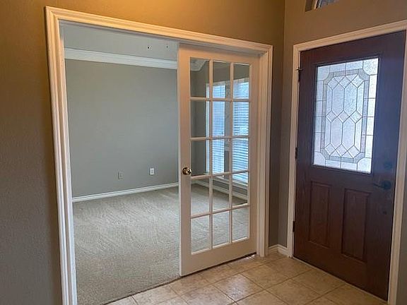 4th image of 1705 Rosebriar Ln