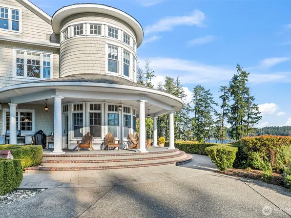 7104 E Grapeview Loop Road, Allyn, WA 98524