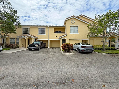 124 SW Peacock Blvd #13-206 Photo 1 124 SW Peacock Blvd #13-206 Photo 1