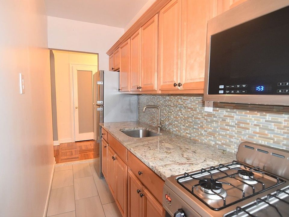 2nd image of 7714 Bay Pkwy APT 3