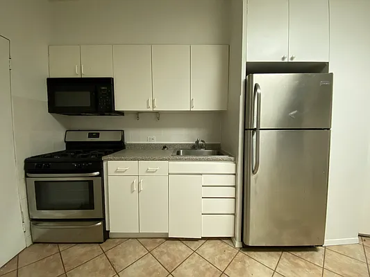 Rented by Nooklyn NYC LLC | media 8