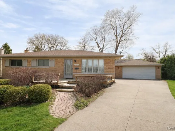 34371 Peppermil Ct, Sterling Heights, MI 48312