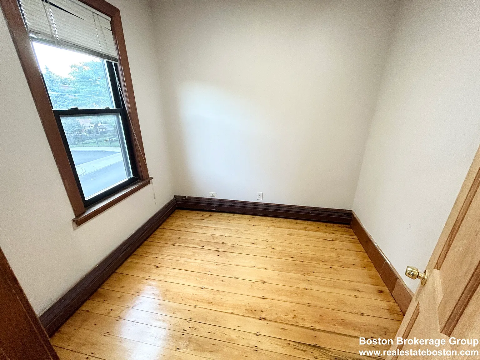 3 bed, $4,800 — Photo 4