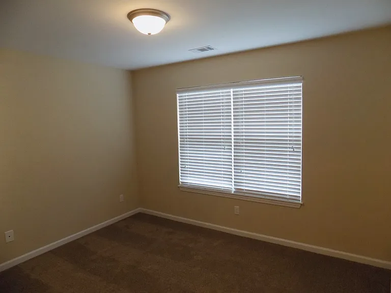 55 Rivermoor Ct — Photo 11