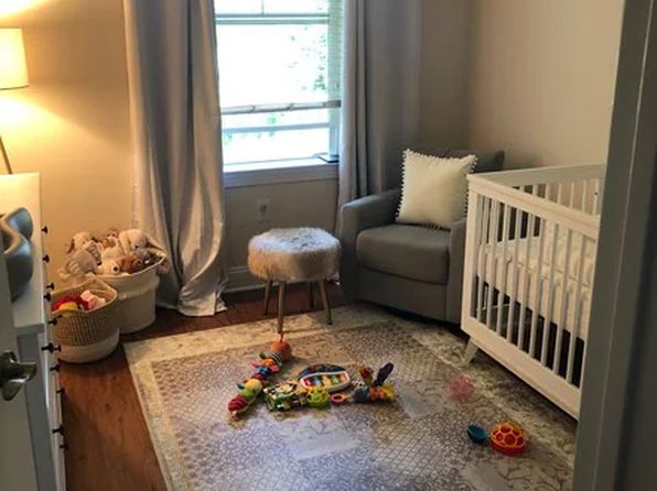 41 Center St APT 202