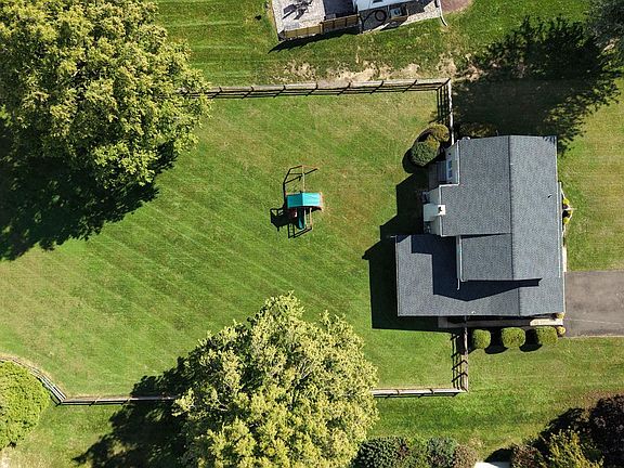 3rd image of 35 Kelinger Rd